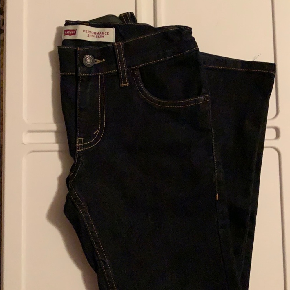 LEVIS boys jeans-like new
